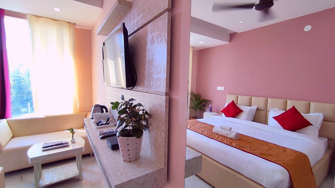 Spring Sky Haridwar By Shrigo Hotels ภายนอก รูปภาพ