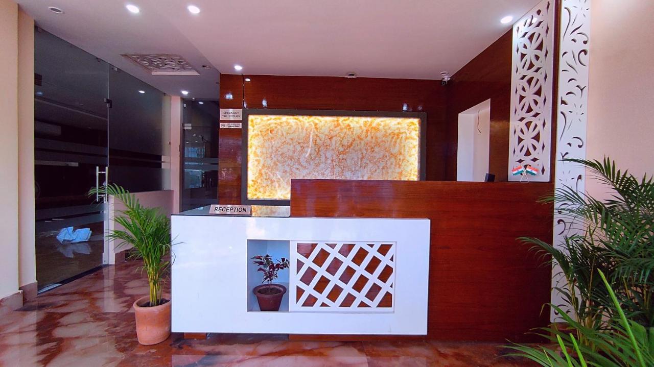 Spring Sky Haridwar By Shrigo Hotels ภายนอก รูปภาพ